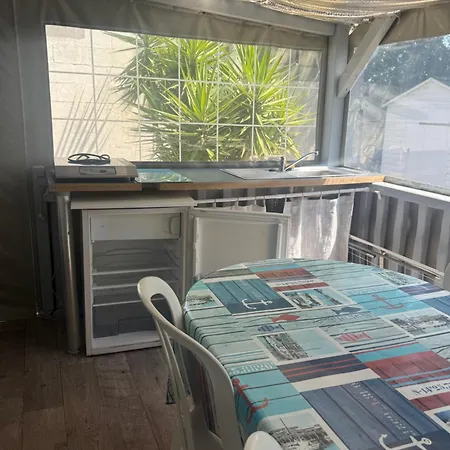 Mobilhome Confort Avec Terrasse Venkovský dům