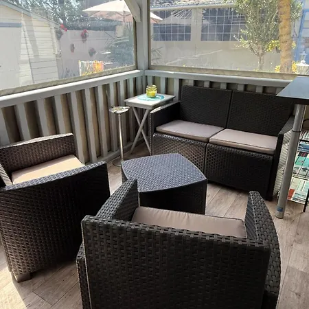 Mobilhome Confort Avec Terrasse * Saint-Vivien (Charente-Maritime)